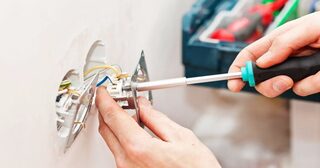 Электромонтажные работы в Шахтах от Мастер24 — электромонтаж под ключ, цены от 1736 руб., заказать услуги
